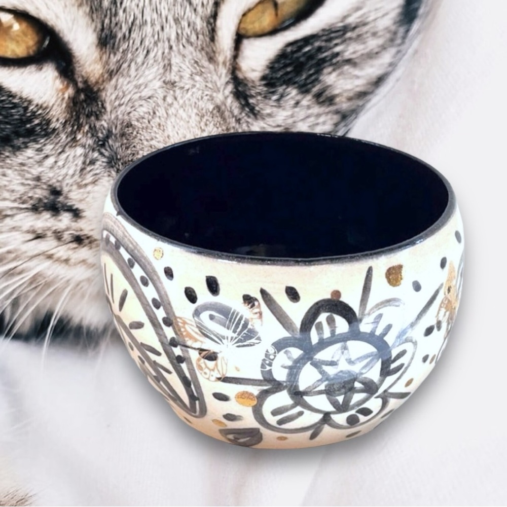Black & White Pottery Bowl in Paisley with Genuine Gold Butterflies